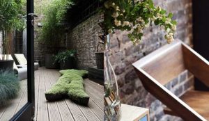 FOUNDiiD retail design courtyard chair flowers