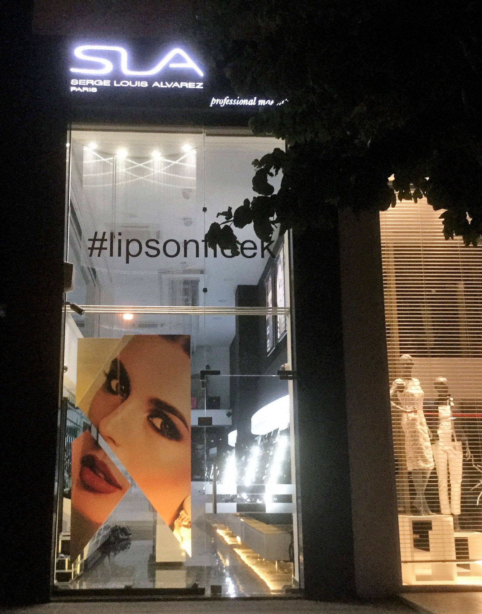 FOUNDiiD Window Design Retail Design SLA Cosmetics Geometrics 4